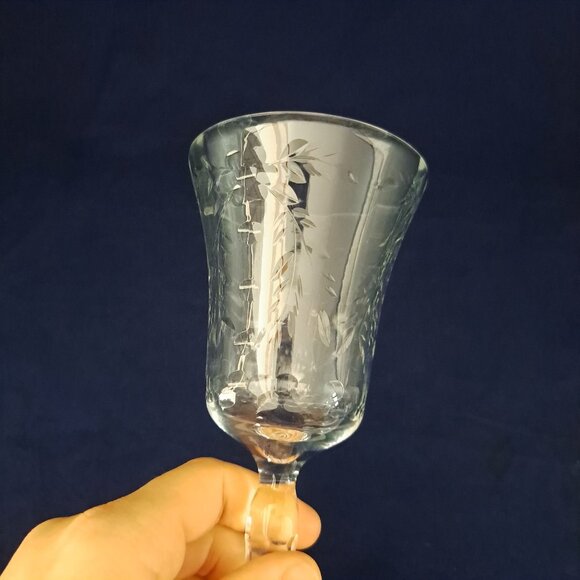 Vintage Crystal Wine Goblet With Etched Floral Design & Twisted Stem - Picture 4 of 15